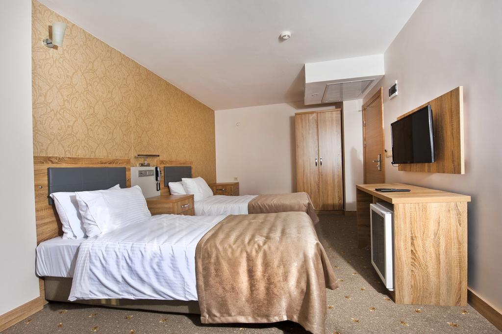Remila Hotel Kocaeli Bilik gambar